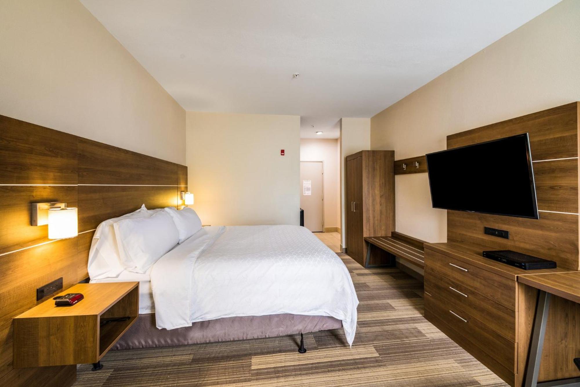 Holiday Inn Express Hotel & Suites Columbus By Ihg Dış mekan fotoğraf