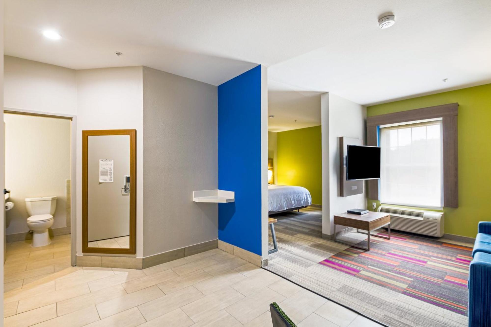 Holiday Inn Express Hotel & Suites Columbus By Ihg Dış mekan fotoğraf