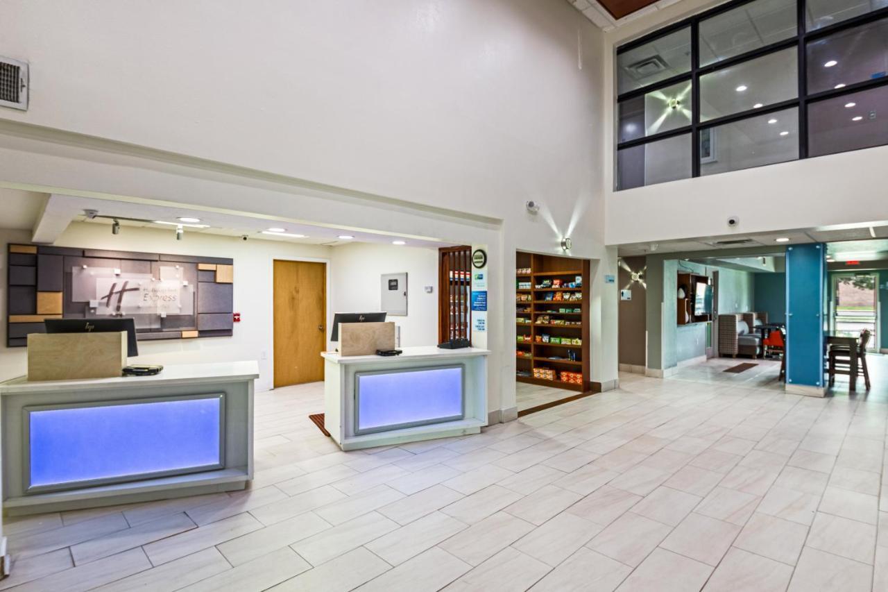 Holiday Inn Express Hotel & Suites Columbus By Ihg Dış mekan fotoğraf